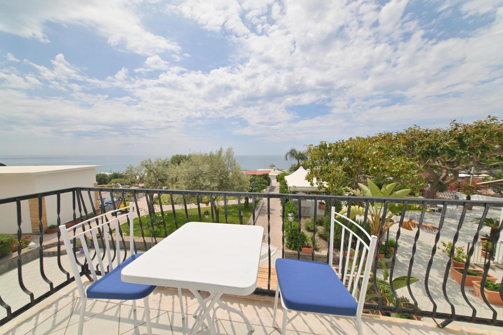 Blu Maronti Apartment Barano dʼIschia Екстериор снимка